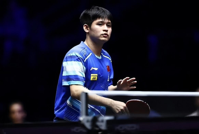 WTT多哈球星赛：国乒首个主力被淘汰！梁靖崑2-3惜败，张本智和胜同胞|周启豪|林诗栋|向鹏|吉山僚一|朴康贤_新浪体育_新浪新闻
