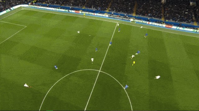 1681857758124065476.gif 皇马4比0(1).gif