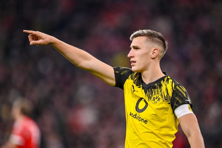 星空体育APP-图片报：拜仁高层赫内斯和鲁梅尼格均支持签下施洛特贝克