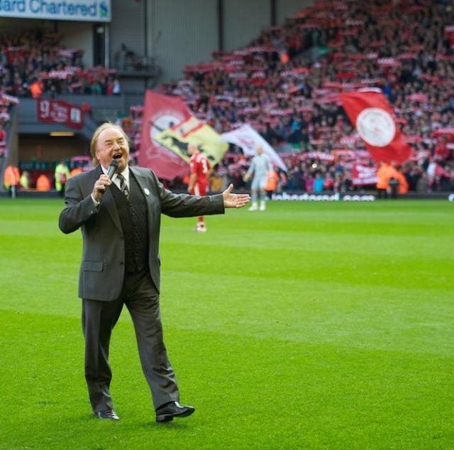 星空体育-你永远不会独行 利物浦队歌最著名演唱者去世